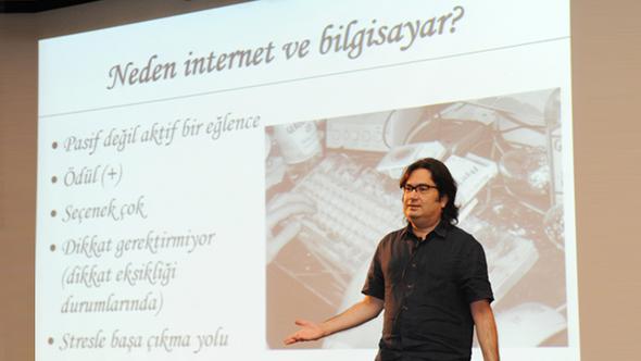 Psikiyatri Profesörü: “İnternet kullanımının kuralları&nbsp;olmalı”