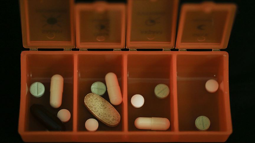 Yaşlılara ‘salgın sürecinde ilacınızı hekiminize danışmadan değiştirmeyin’ uyarısı