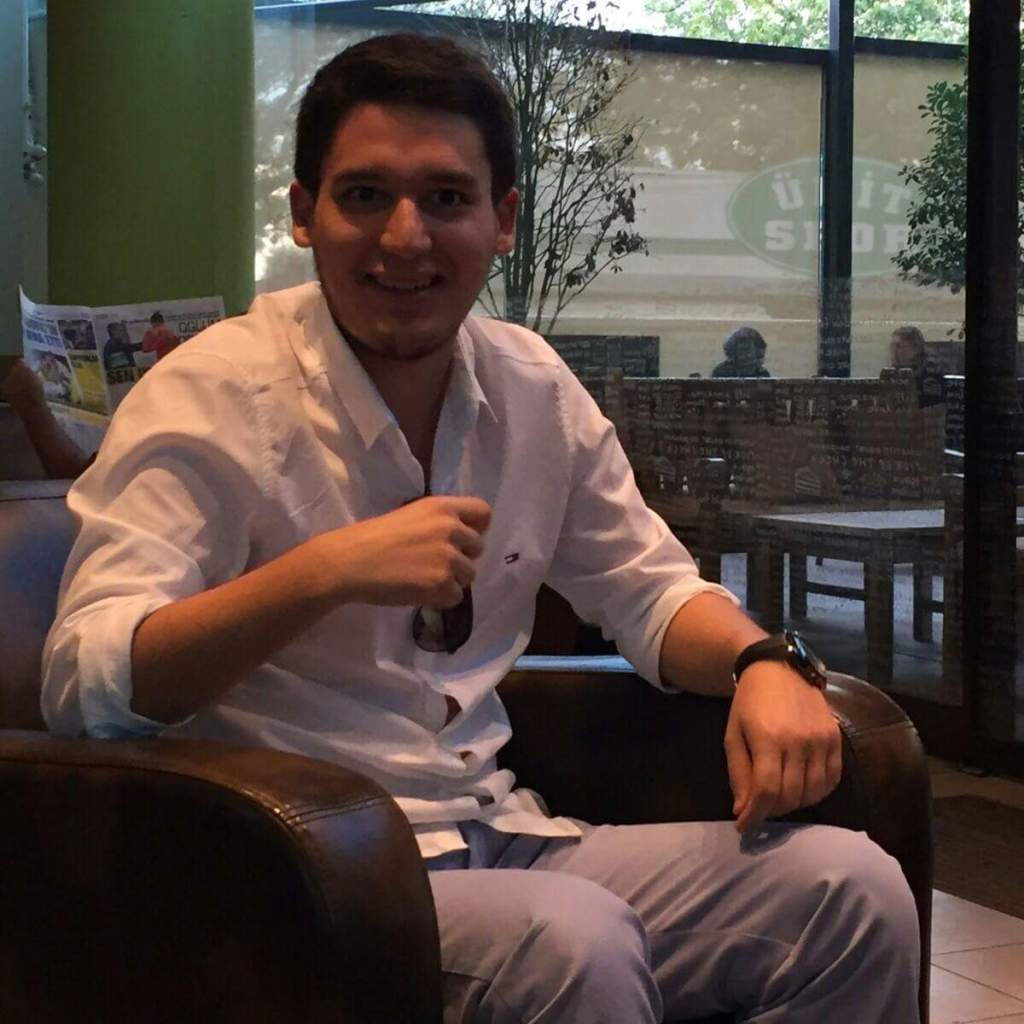 Taylan Bilir: SİZLERE BİR ÜÇÜNCÜ SINIF TIP ÖĞRENCİSİ OLARAK&nbsp;SESLENİYORUM