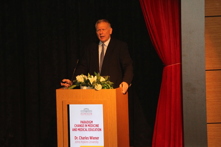 Johns Hopkins Profesörü: “Türkiye’de iyi bir tıp eğitimi veriliyor”