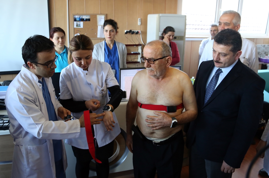 İlk Kez Çorum’da kullanılacak “Özel Kol Saati” EKG ritmini takip&nbsp;edecek
