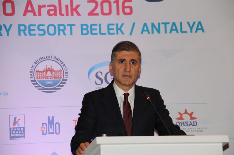 “Dünyada bu kadar yoğun olarak hastane yenileyen başka ülke&nbsp;yok”