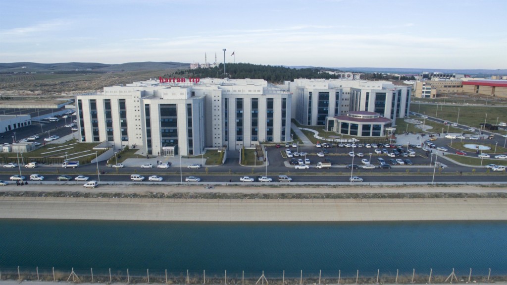 Harran Tıp Fakültesi’nde Şiddet Olayı: Hekimlere Tehdit ve&nbsp;Şiddet