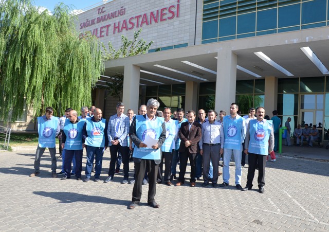 Enjeksiyon Odasını Tarif Eden Doktora Küfür Edip&nbsp;Saldırdı!