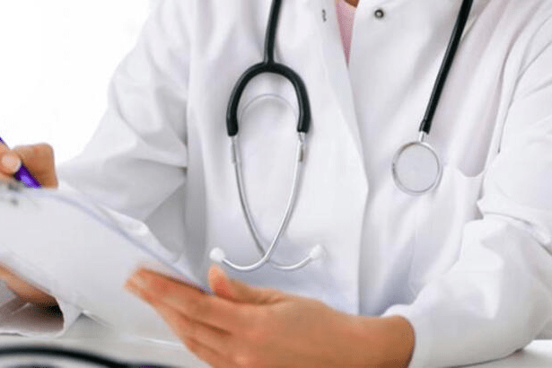 AHEF: ‘Virüs kapan ya da karantinaya alınan aile hekimlerinin maaşları kesiliyor’