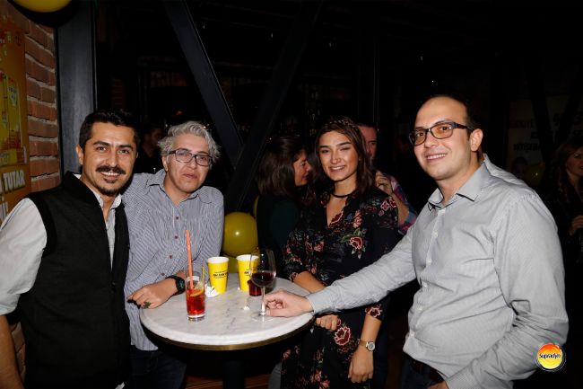 İlaç ve sağlık sektörü çalışanları SocialTouching Party’de&nbsp;Eğlendi